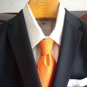 Jo's A Bank Men's Navy 2Btn/2Vents Pinstripe Suit Size 42XL